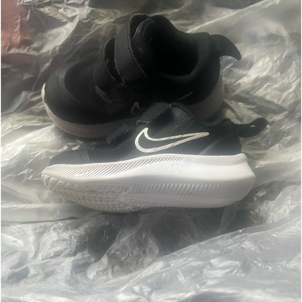 Nike Black toddler size 5c